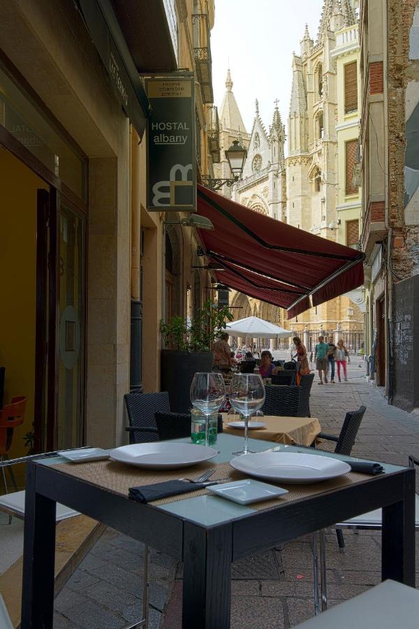 לאון Hostal Albany מראה חיצוני תמונה