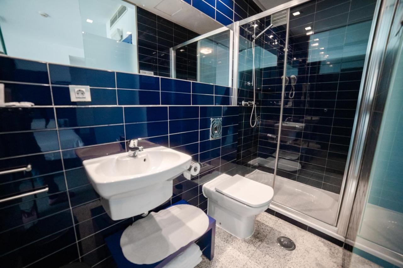 לאון Hostal Albany מראה חיצוני תמונה