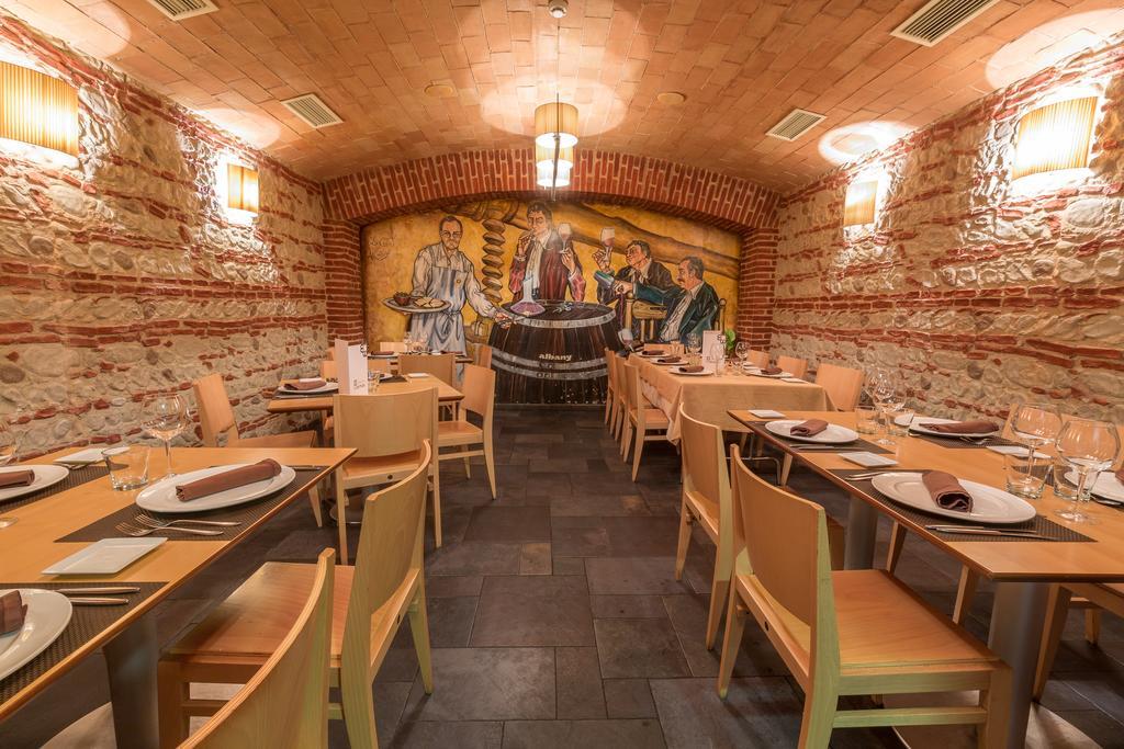 לאון Hostal Albany מראה חיצוני תמונה