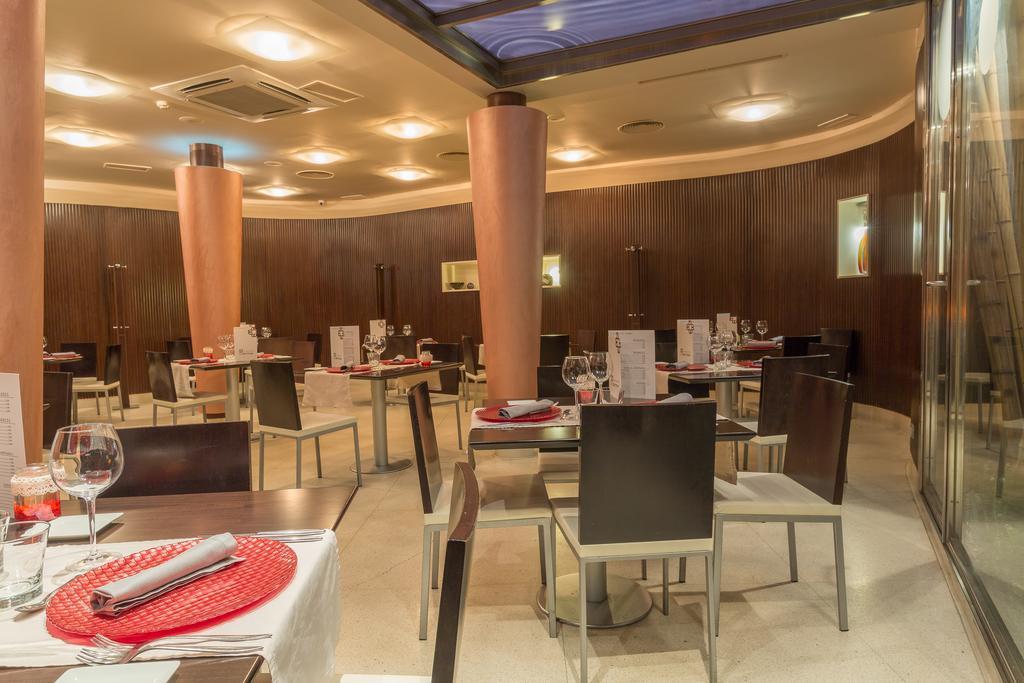 לאון Hostal Albany מראה חיצוני תמונה