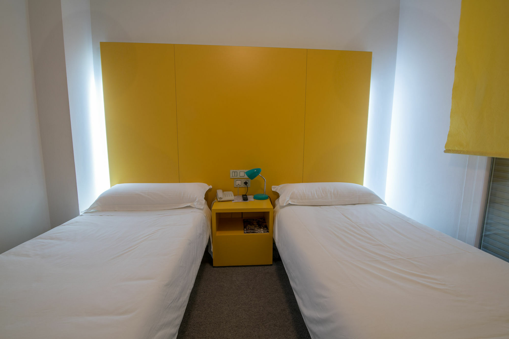 לאון Hostal Albany מראה חיצוני תמונה
