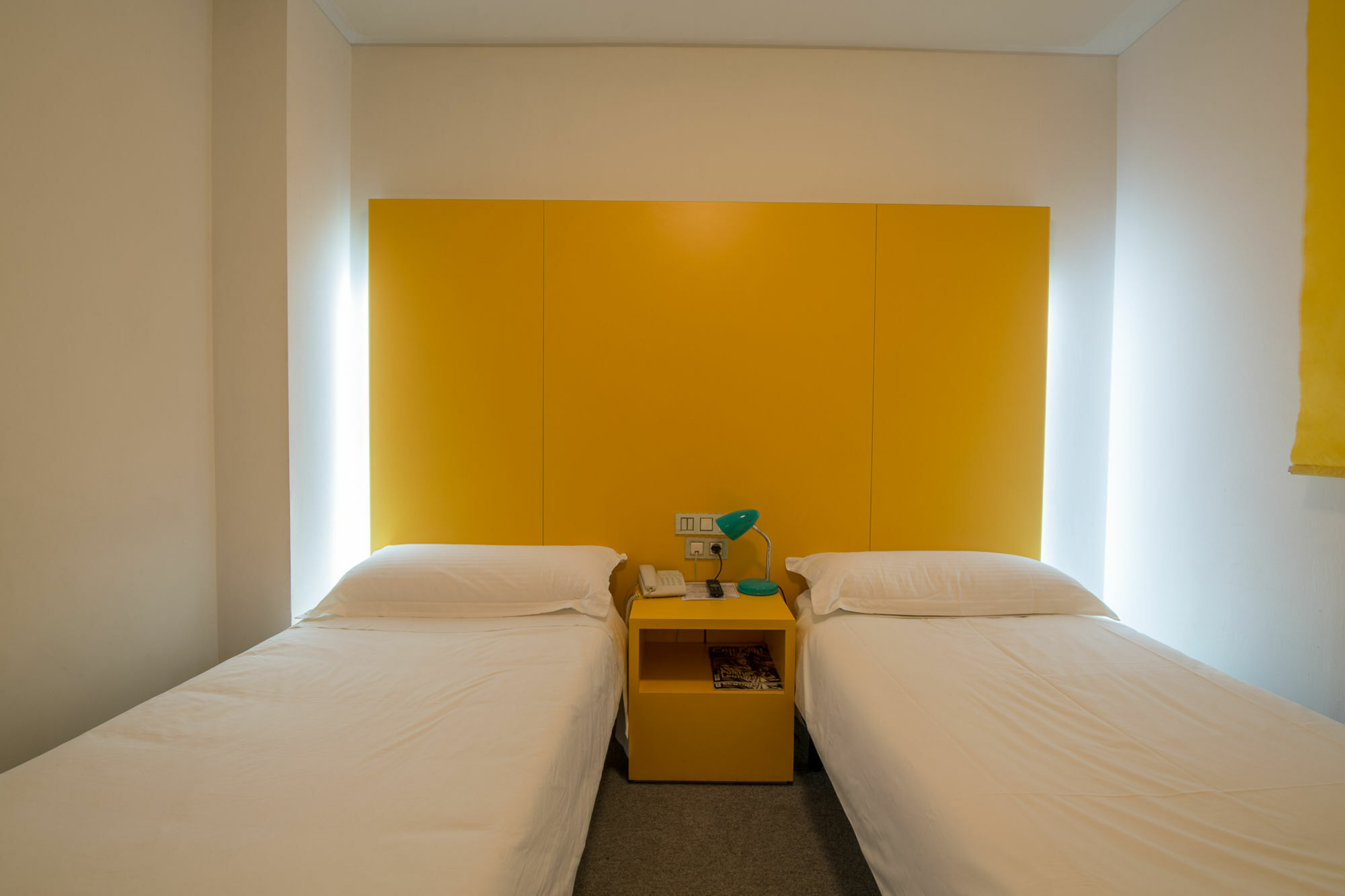 לאון Hostal Albany מראה חיצוני תמונה