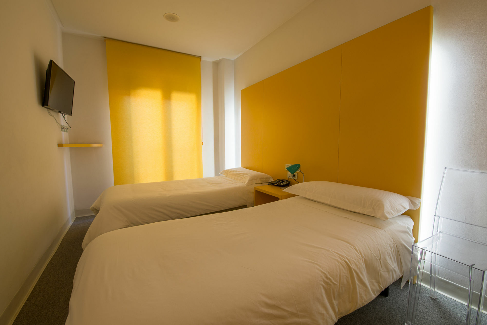 לאון Hostal Albany מראה חיצוני תמונה